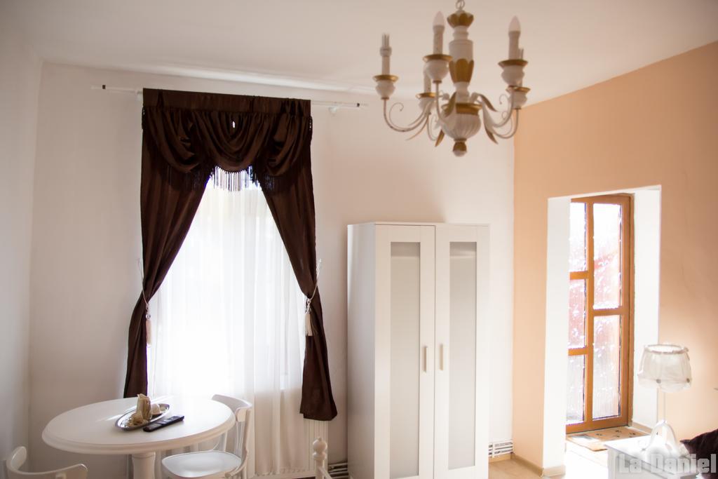 La Daniel Hotel Сибиу Екстериор снимка